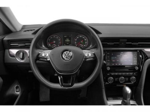 Used 2021 Volkswagen Passat 2.0T SE image 10