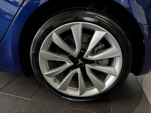 Used 2018 Tesla Model 3 Long Range RWD image 35