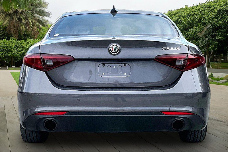 Used 2023 Alfa Romeo Giulia Sprint RWD image 3
