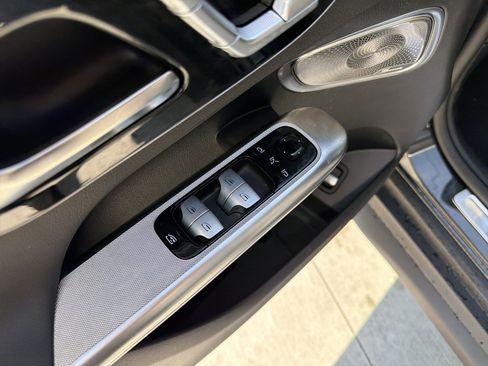 Used 2025 Mercedes-Benz GLC 300 w/ AMG Line image 22