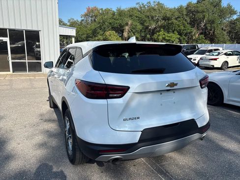 Used 2025 Chevrolet Blazer LT FWD image 7