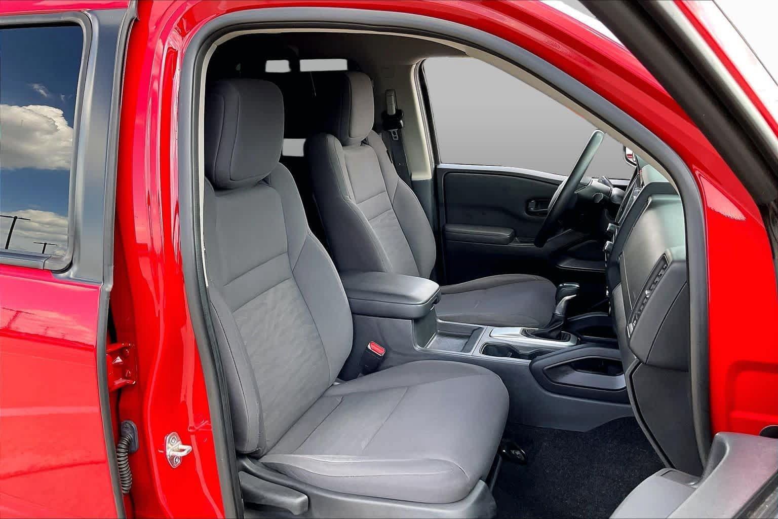 Used 2022 Nissan Frontier S w/ Technology Package RWD image 9