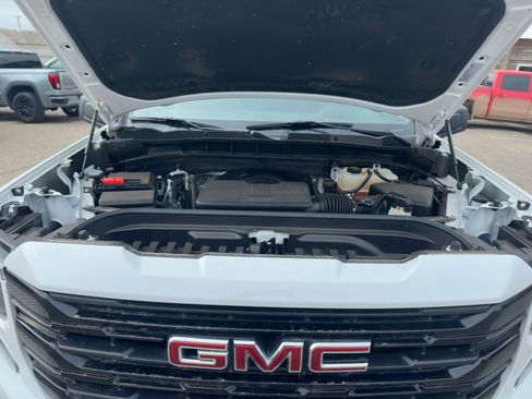 Used 2025 GMC Sierra 1500 Elevation w/ Preferred Package AWD/4WD image 29