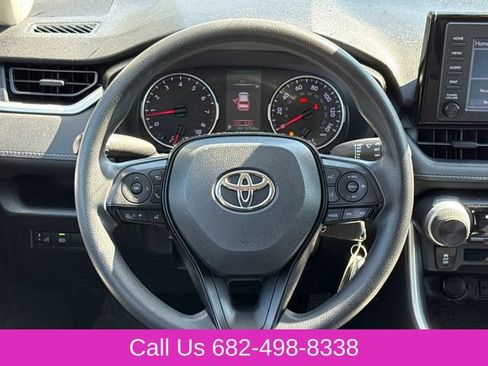 Used 2019 Toyota RAV4 LE FWD image 13