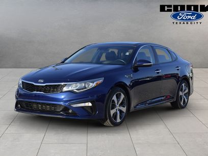 Used 2019 Kia Optima S w/ S Panoramic Sunroof Package