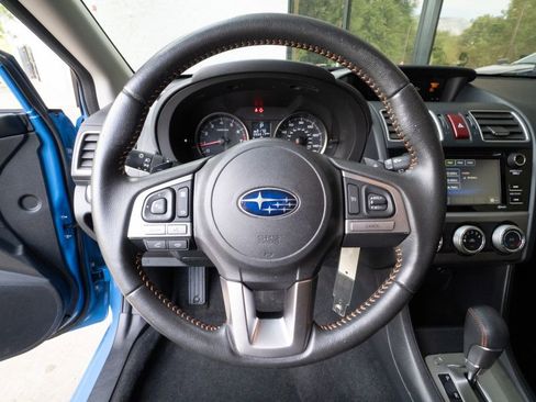 Used 2016 Subaru Crosstrek 2.0i Premium w/ Moonroof Package AWD/4WD image 12