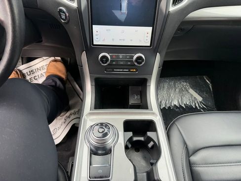 Used 2024 Ford Edge SEL image 21