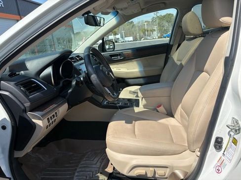 Used 2018 Subaru Outback 2.5i Limited image 14