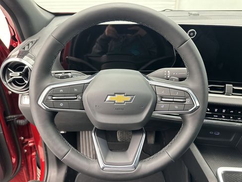 New 2026 Chevrolet Equinox LT AWD/4WD image 17