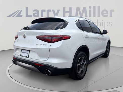 Used 2018 Alfa Romeo Stelvio Ti AWD/4WD image 5