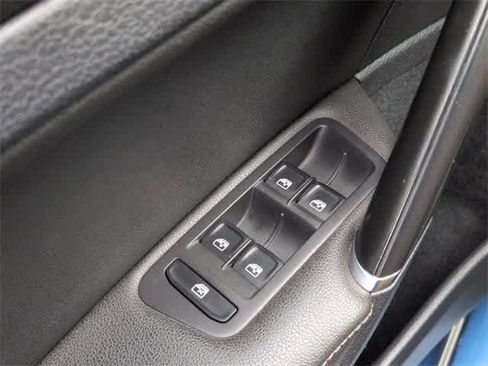 Used 2021 Volkswagen Golf 4-Door image 40