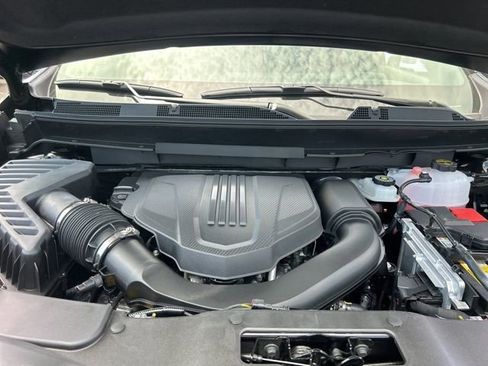 New 2026 Chevrolet Traverse LT w/ Sun and Wheel Package FWD image 36