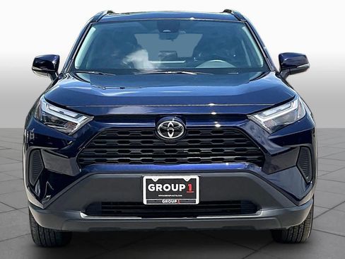 Used 2025 Toyota RAV4 XLE w/ Convenience Package FWD image 4