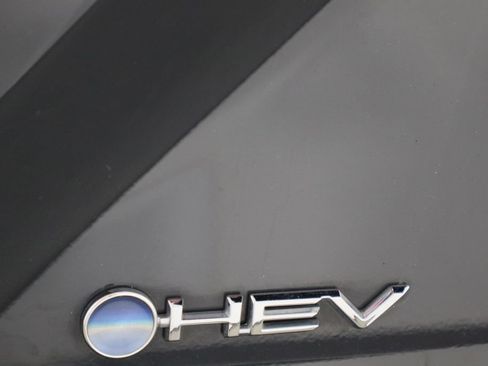 Used 2025 Toyota Camry SE w/ Convenience Package FWD image 34