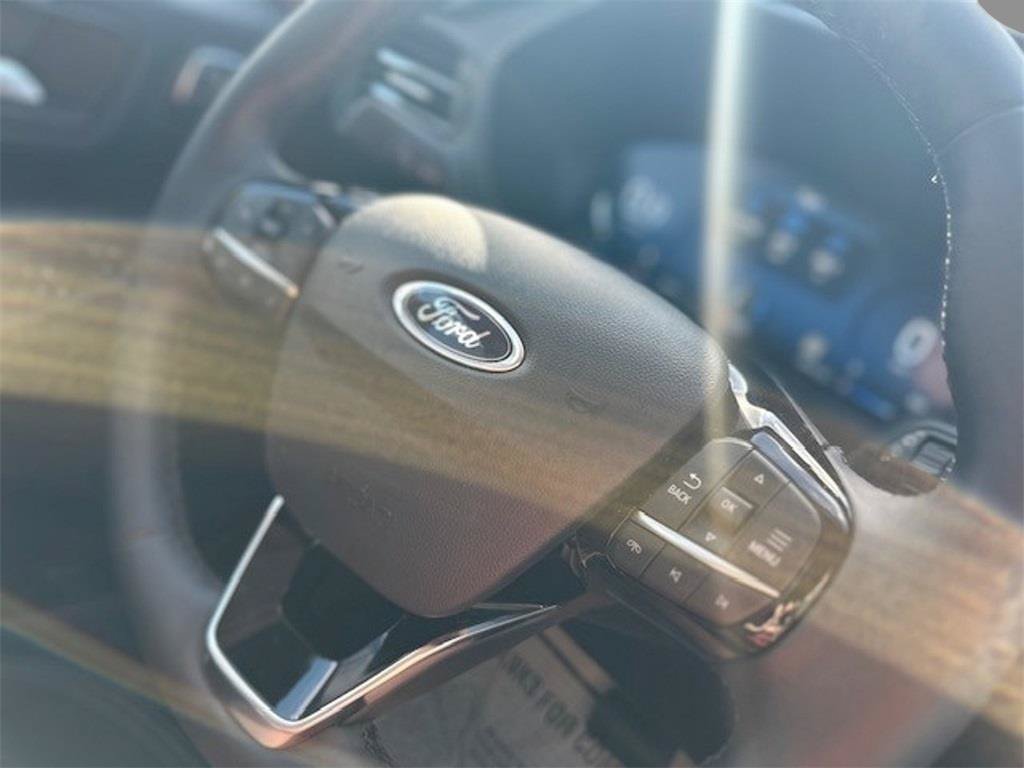 New 2024 Ford Escape Active w/ Tech Pack #2 FWD image 14