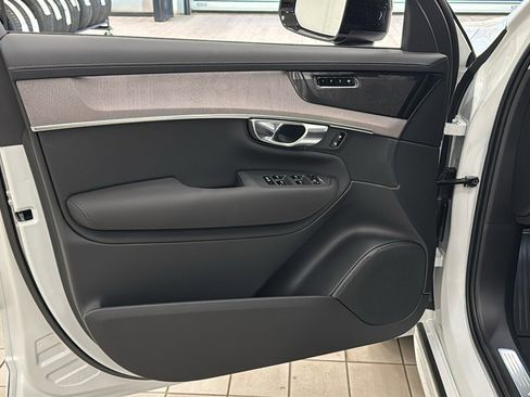 New 2026 Volvo XC90 T8 Ultra w/ Protection Package Premier image 21