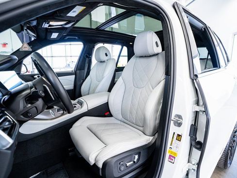 Used 2023 BMW X5 sDrive40i w/ Executive Package image 42