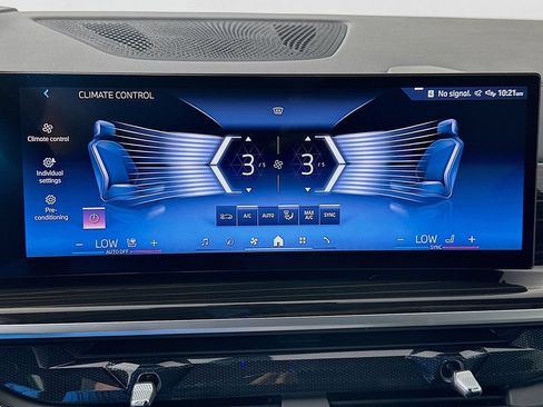 Used 2025 BMW X5 sDrive40i w/ Premium Package RWD image 16