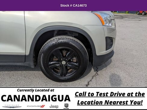 Used 2016 Chevrolet Trax LT w/ LT Convenience Package AWD/4WD image 40