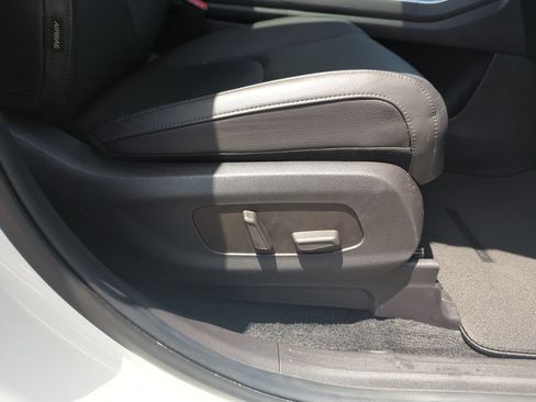 Used 2025 Kia Carnival SX Prestige FWD image 45