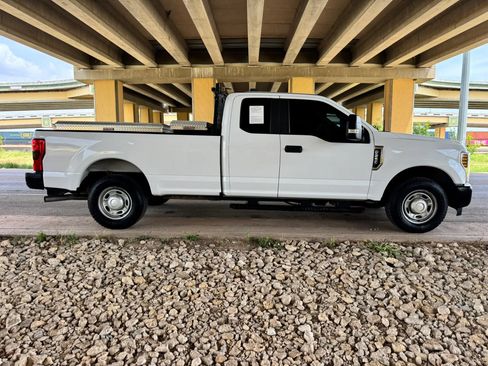 Used 2019 Ford F250 XL w/ Power Equipment Group RWD image 2