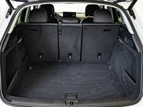 Used 2023 Audi Q5 2.0T Premium w/ Convenience Package image 17