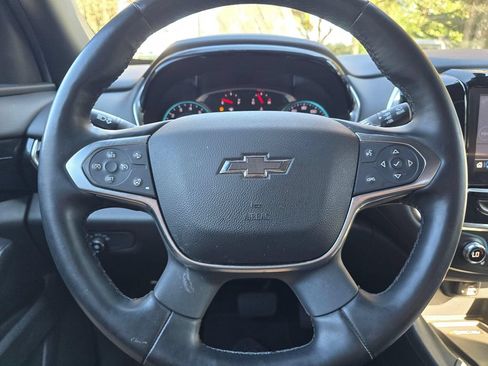 Used 2023 Chevrolet Traverse RS AWD/4WD image 17