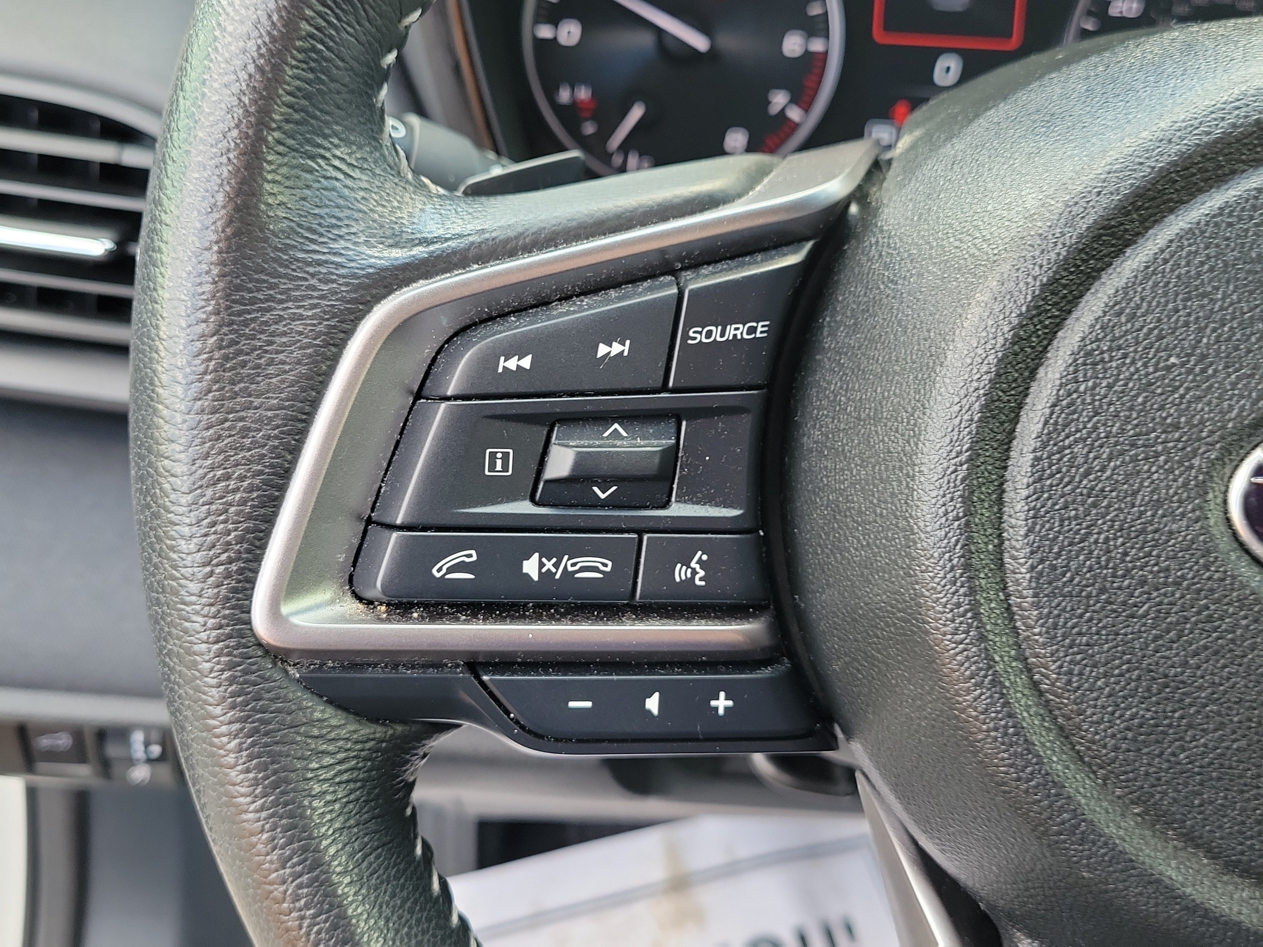 Used 2024 Subaru Outback Premium AWD/4WD image 23