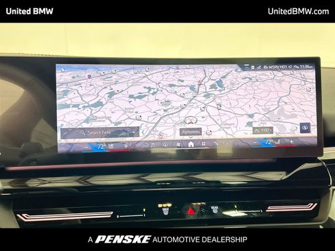 Used 2026 BMW 530i w/ Premium Package RWD image 18