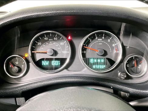 Used 2018 Jeep Wrangler Unlimited Sport S image 18