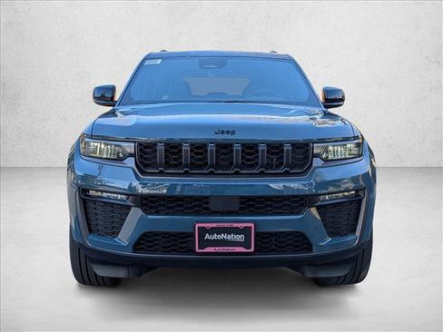 New 2026 Jeep Grand Cherokee Limited w/ Limited Altitude Package AWD/4WD image 5