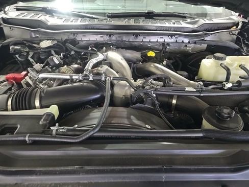 Used 2025 Ford F250 Platinum w/ FX4 Off-Road Package AWD/4WD image 16