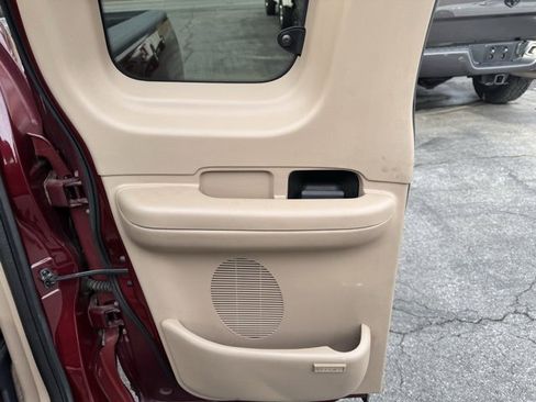 Used 1999 Ford F150 XLT image 12