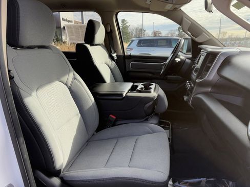 Used 2019 RAM 1500 Big Horn image 17