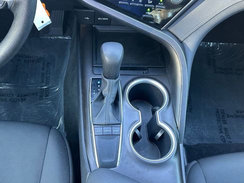 Used 2024 Toyota Camry LE image 20