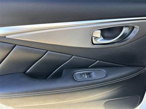 Used 2018 INFINITI Q50 Sport image 18