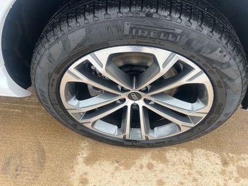 New 2026 Audi Q7 2.0T Premium AWD/4WD image 11