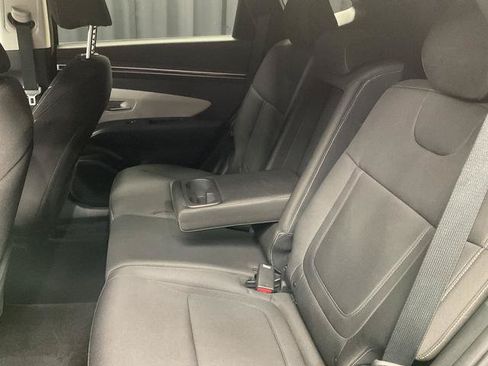 Used 2023 Hyundai Tucson SE AWD/4WD image 9
