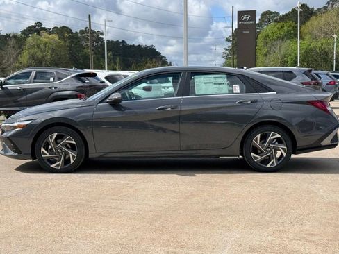 New 2026 Hyundai Elantra Limited image 13