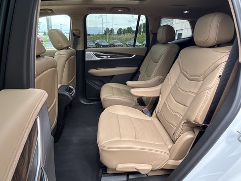 Used 2024 Cadillac XT6 Premium Luxury w/ Platinum Package image 31