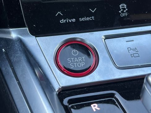 Used 2024 Audi Q8 e-tron Prestige w/ Prestige Package image 23