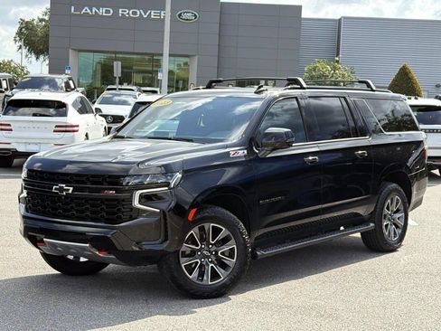 Used 2023 Chevrolet Suburban Z71 w/ Luxury Package AWD/4WD image 1