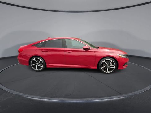 Used 2018 Honda Accord Sport image 9
