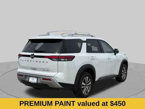 Used 2025 Nissan Pathfinder SL AWD/4WD image 4