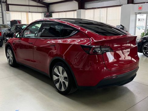 Used 2021 Tesla Model Y Long Range AWD/4WD image 4