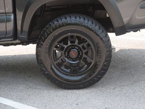 Used 2023 Toyota Tacoma TRD Off-Road AWD/4WD image 28