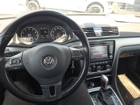 Used 2015 Volkswagen Passat 1.8T SE FWD image 17