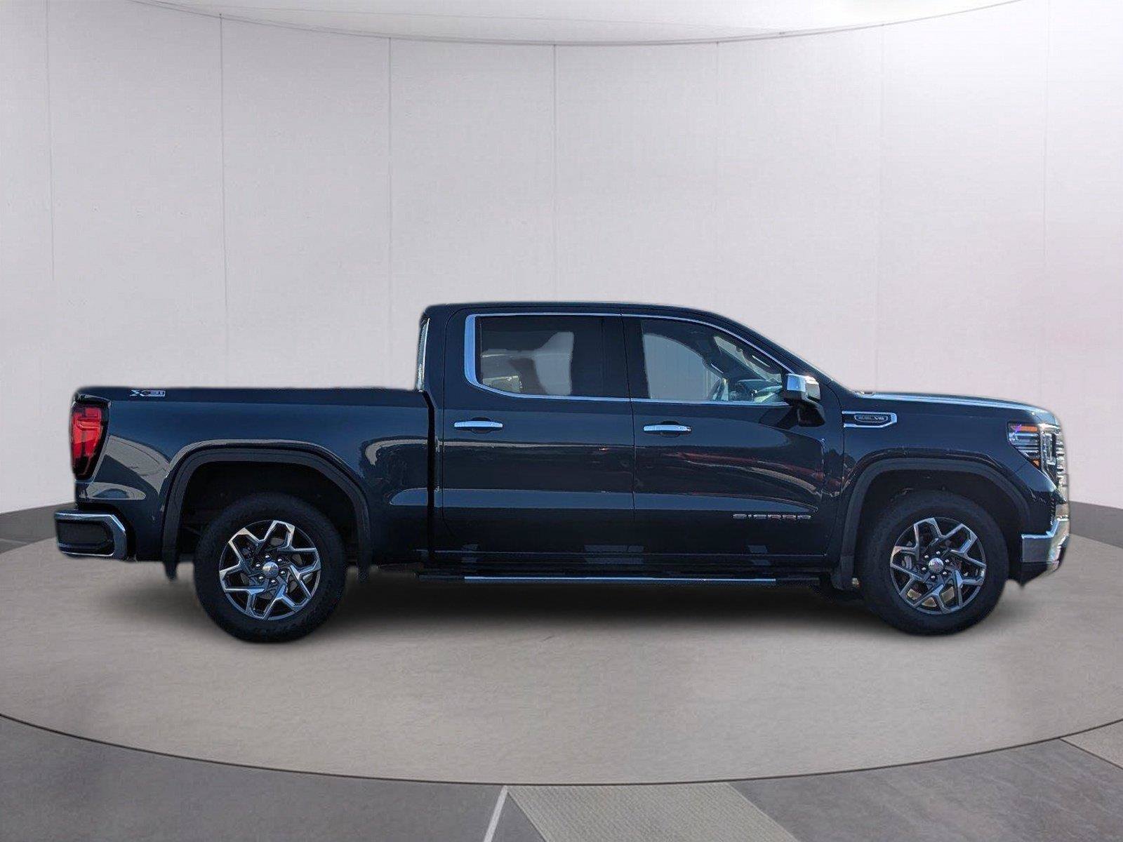 Used 2022 GMC Sierra 1500 SLT AWD/4WD image 7