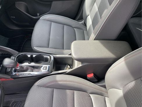 Certified 2023 Chevrolet TrailBlazer RS w/ Technology Package AWD/4WD image 18