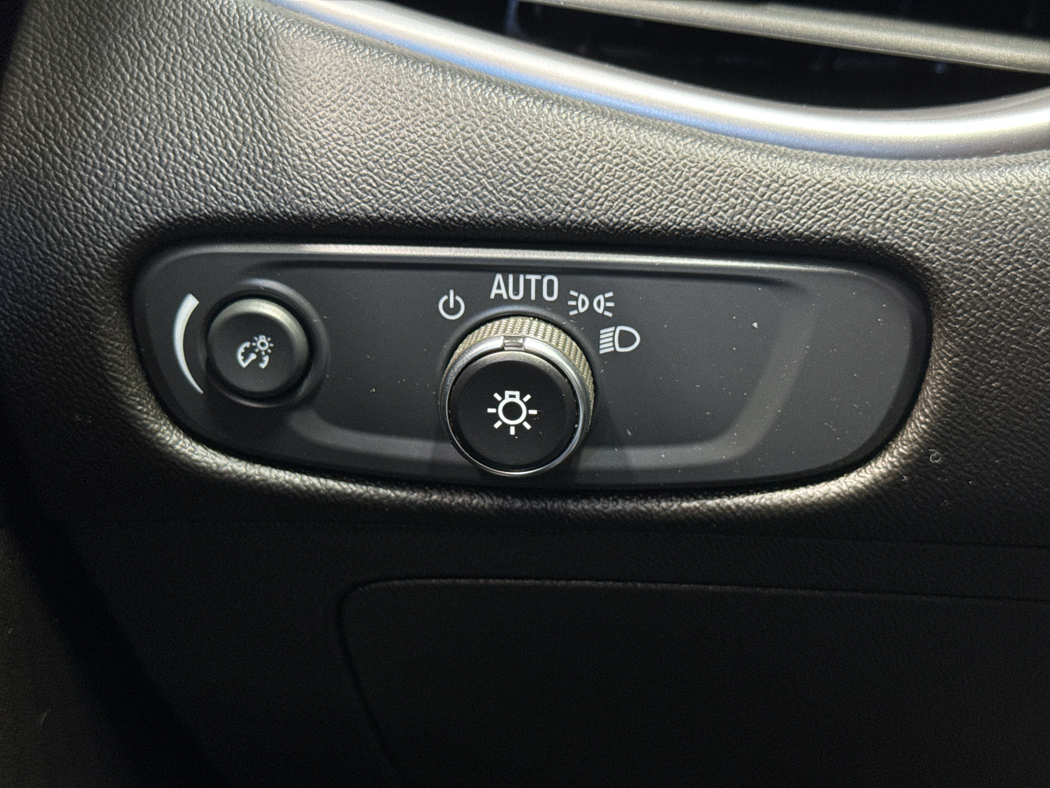 Used 2025 Chevrolet Malibu LT FWD image 29